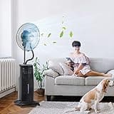 HOMCOM Ventilador de Pie Oscilante con Nebulizador 90W Iones Negativos Control Remoto 5 Aspas Tanque de Agua 3,1 L 3 Velocidades Temporizador y Ruedas 44,5x44,5x135 cm Negro